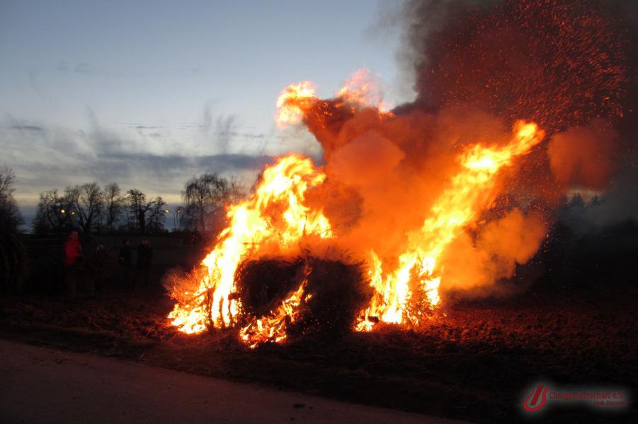 Weihnachtsbaumverbrennung