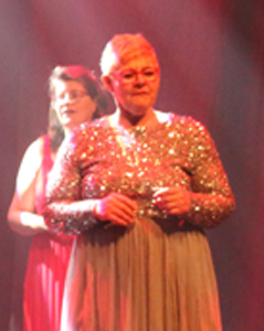 Tanja Bernhard  loading=