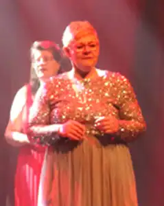 Tanja Bernhard  loading=